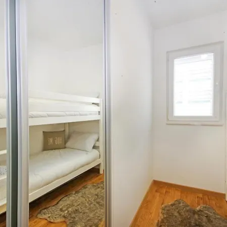Afrodita Apartment *